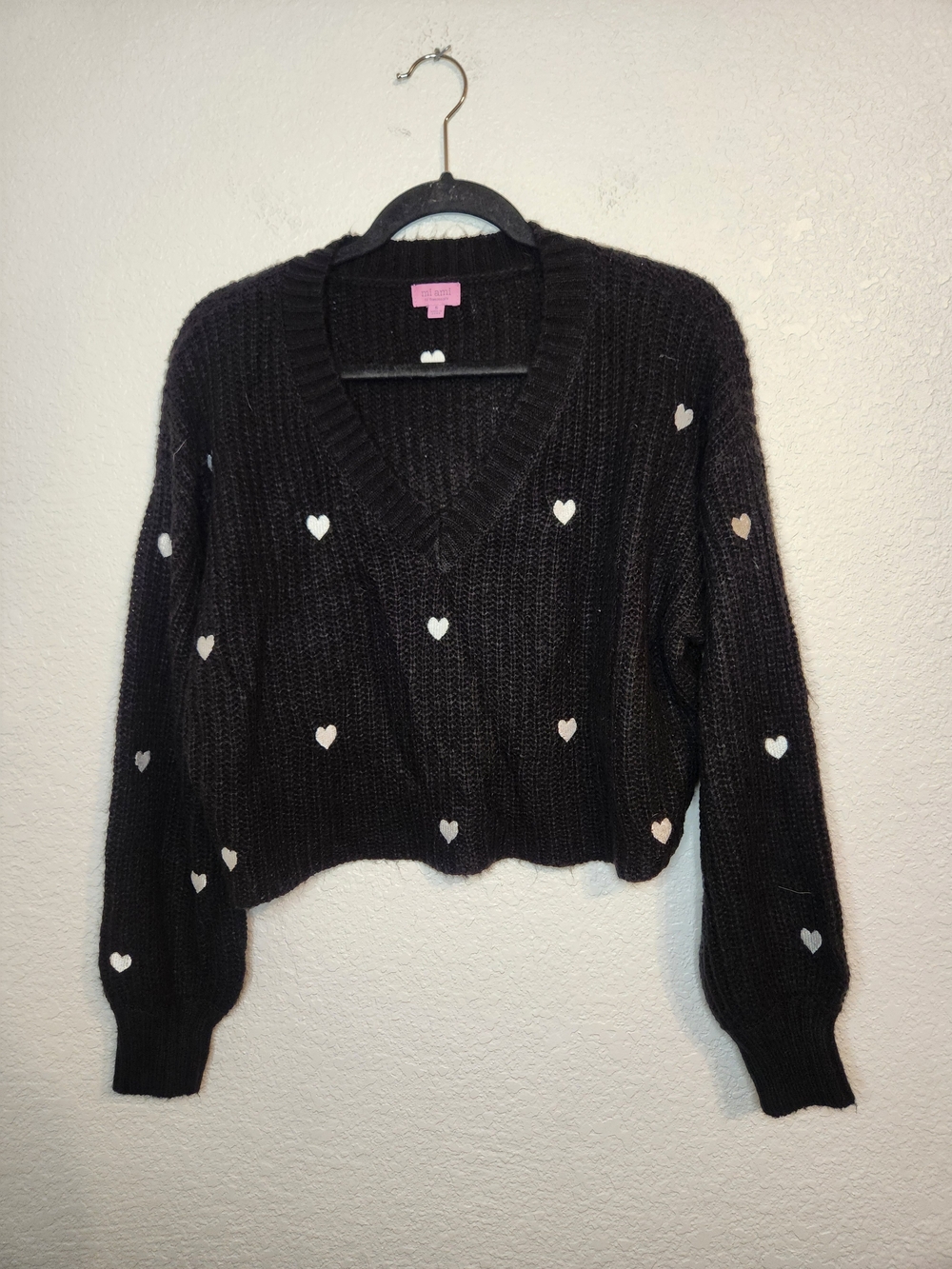 Miami Black Heart-Print V-Neck Cropped Sweater S